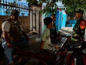 Sinergi TNI, Pol PP, dan Masyarakat Perkuat Keamanan Wilayah Woha dan Sekitarnya