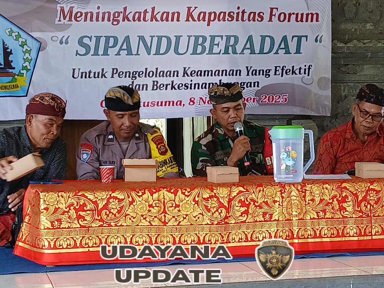 Babinsa Koramil 1617-03/Melaya dan Bhabinkamtibmas menjadi Narasumber utama dalam kegiatan penguatan keamanan desa.