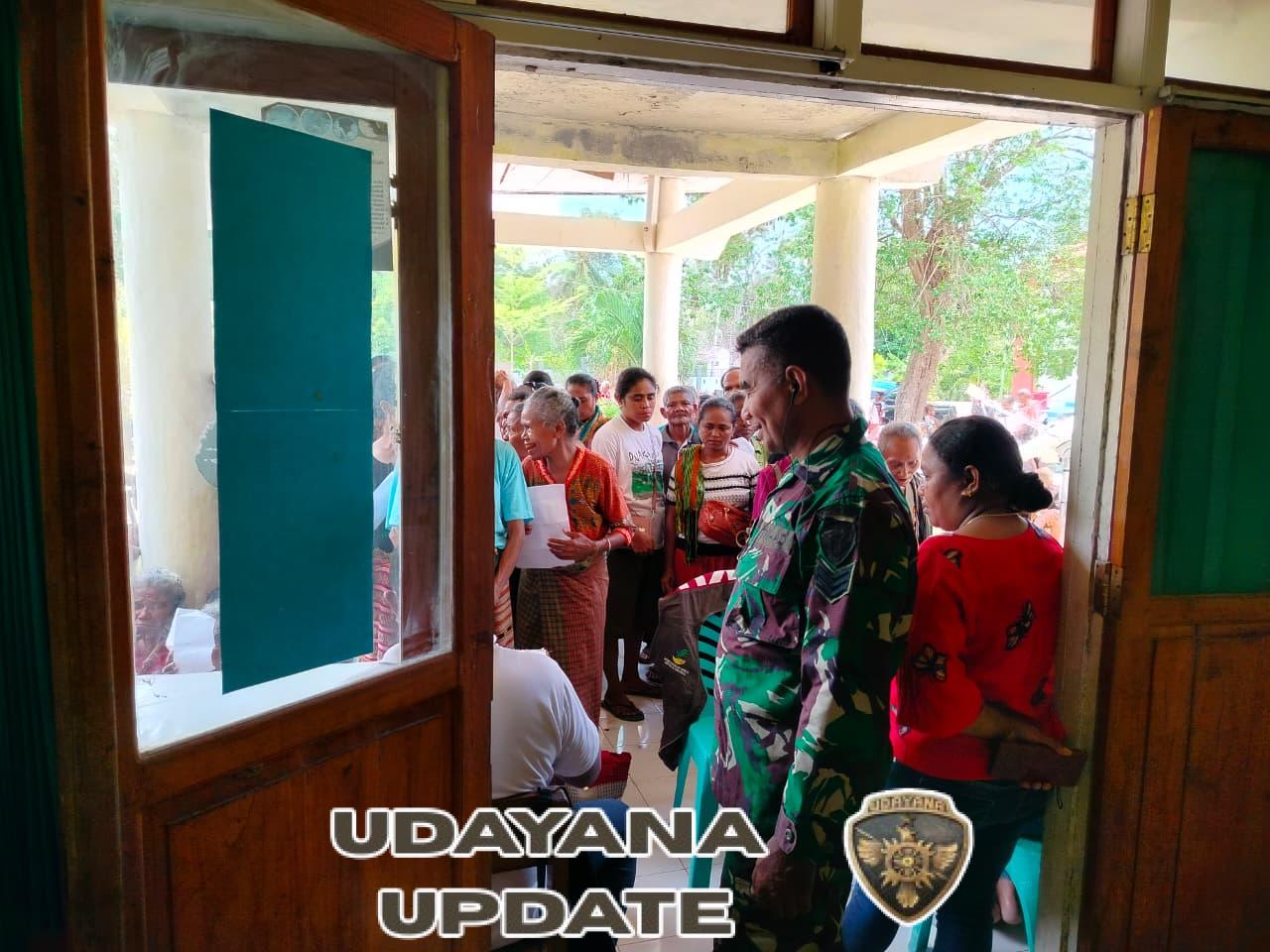 Babinsa Amanatun Utara Kawal Penyaluran Bansos PKH dan BLT Kesra di Kecamatan Boking