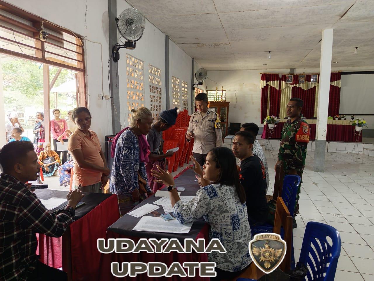 Ikut Dukung Kesejahteraan Masyarakat, Babinsa Pantau Penyaluran Bantuan PKH