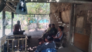 Babinsa Pantar Tingkatkan Hubungan Baik dengan Warga Lewat Komsos