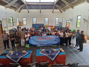 Wujud Kepedulian Sosial, Babinsa Hadiri Kegiatan Peduli dan Berbagi Kasih GPIB Pniel Singaraja