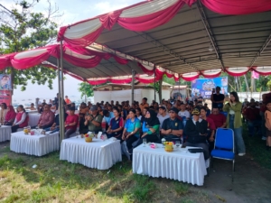 Dukung Kelancaran Kegiatan Babinsa Amankan Kegiatan Peringatan Hari Ikan Nasional ke- 12 di Pantai Labuan Amuk.