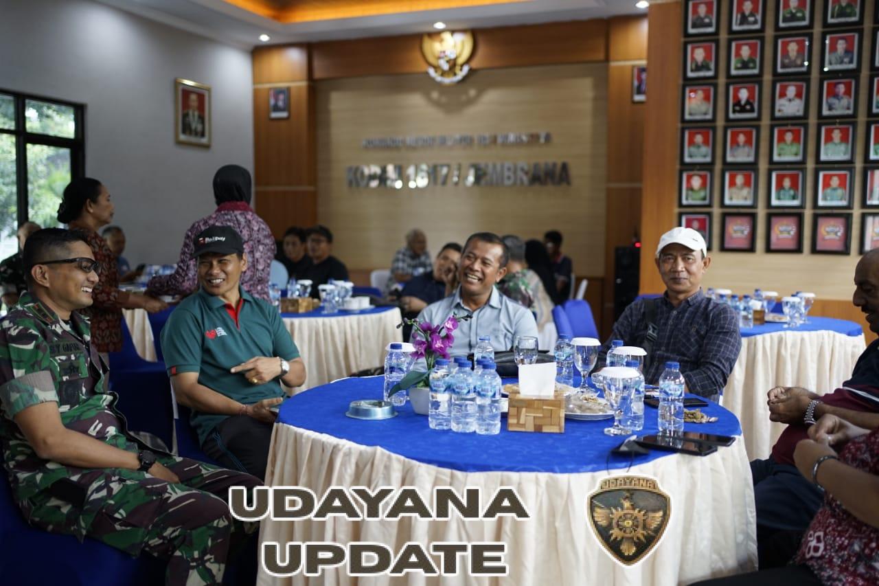 Babinsa Detusoko Laksanakan Komsos dan Pamwil di Desa Welamosa, Pastikan Keamanan Wilayah