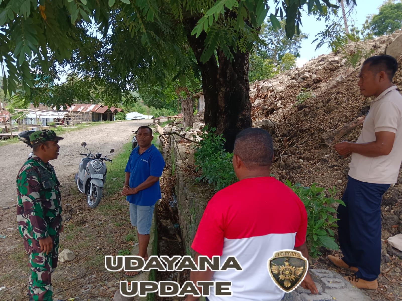 Babinsa Detusoko Laksanakan Komsos dan Pamwil di Desa Welamosa, Pastikan Keamanan Wilayah