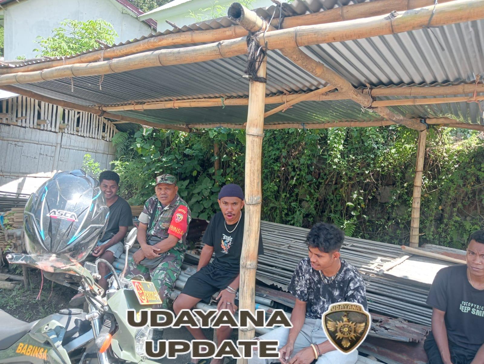 Babinsa Detusoko Laksanakan Komsos dan Pemantauan Wilayah di Desa Sipi Jena