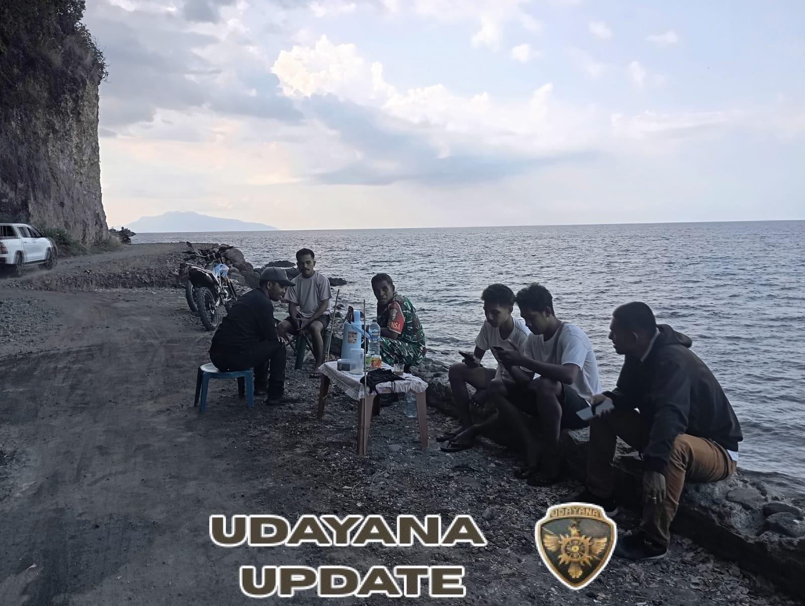 Babinsa Maurole Laksanakan Komsos dan Pamwil di Dusun MauJawa