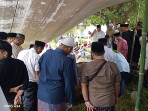 Wujud Nyata Peran Aktif Babinsa, Kopka Amir  Amankan Pemakaman Di Desa Kampung Gelgel