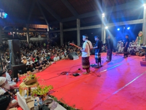 Aparat Keamanan Di Desa Batumadeg Gelar Pengamanan Malam Pagelaran Seni