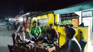Babinsa Koramil 1628-02/Sekongkang Gelar Patroli Malam Jaga Kondusifitas Wilayah