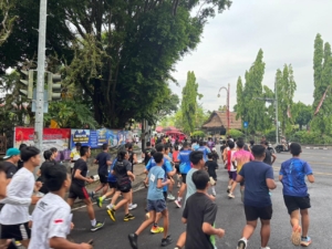 Semangat Juang Prajurit, Danramil Ubud Raih Juara Dua Fun Run Kemenpora RI di Gianyar
