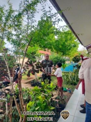 Babinsa Koramil 1627-01/Ba’a Dampingi Pelaksanaan Program Makanan Bergizi Gratis di Kabupaten Rote Ndao