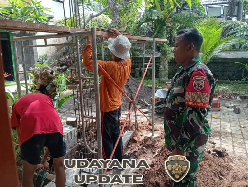 Wujudkan Kamtibmas Kondusif, Babinsa Beng Lakukan Komsos dengan Pekerja Proyek