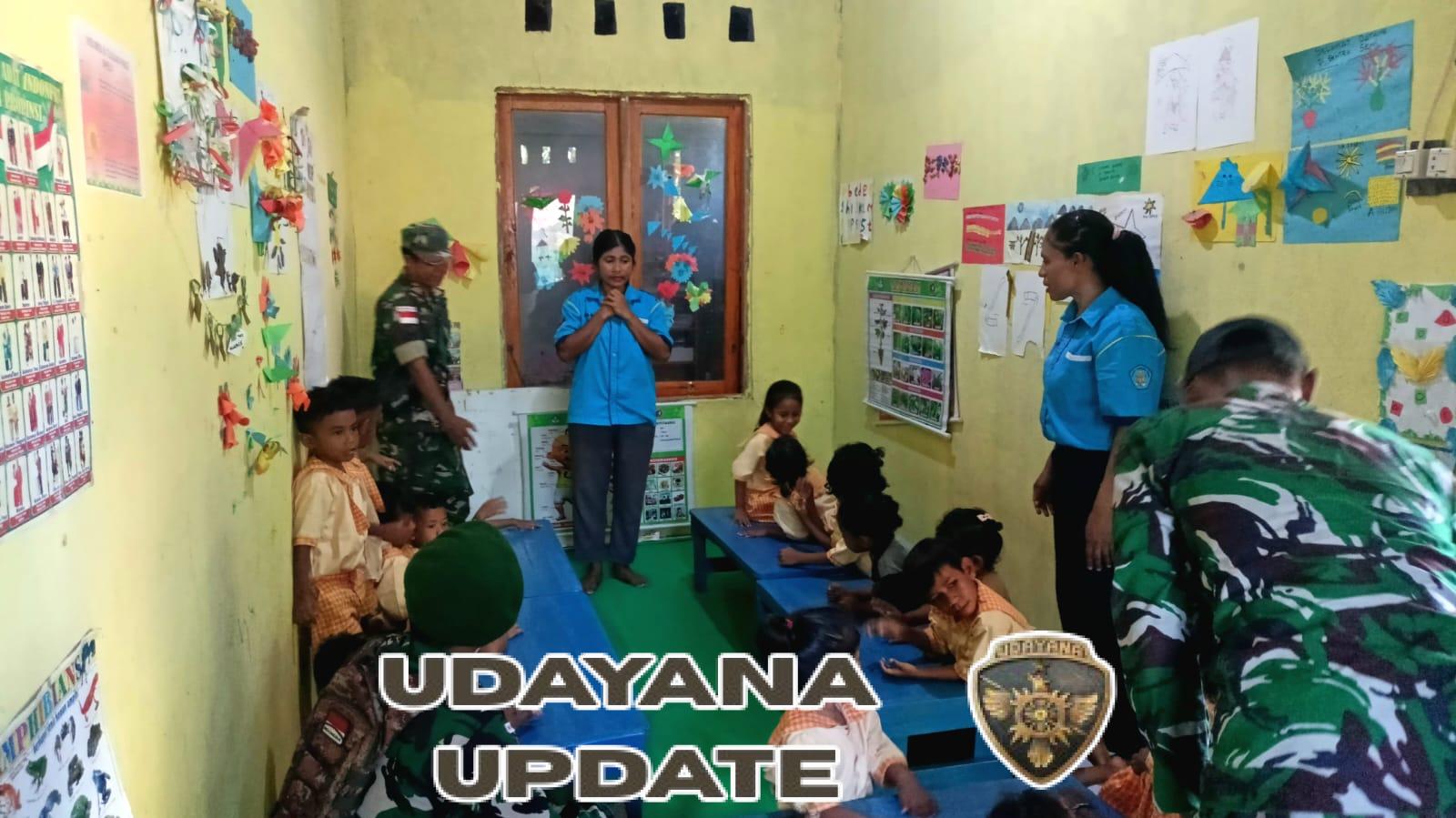 Anak-Anak PAUD Sely Kini Punya Meja Belajar Berkat Satgas Pamtas Yonarmed 12