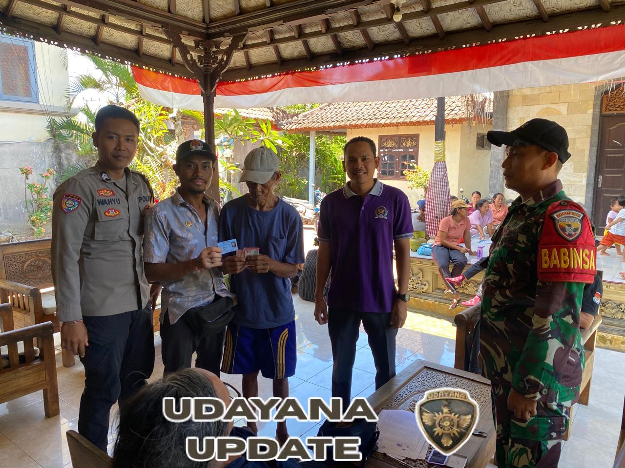 Berjalan Aman Dan Lancar, Babinsa Bunga Mekar Gelar Pengawasan Pencairan BLT DD Bulan Nipember