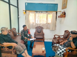 Babinsa Koramil Klungkung Gelar Kunjungan Dan Komunikasi Ke SMK Yaparindo