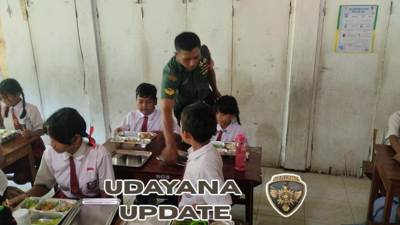 Babinsa Sukasada Dampingi Launching Program Makan Bergizi di SDN 3 Sambangan