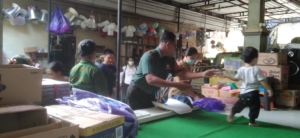 Babinsa Abang Peltu IB Wahyuda Dampingi Giat Posyandu Di Wilayah Binaan.