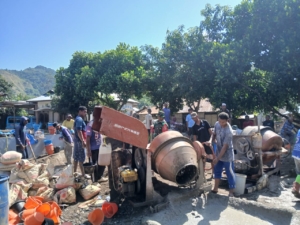 Babinsa Koramil 1602-02/Wolowaru Gelar Karya Bhakti dan Pamwil Bersama Warga Desa Maubasa Barat