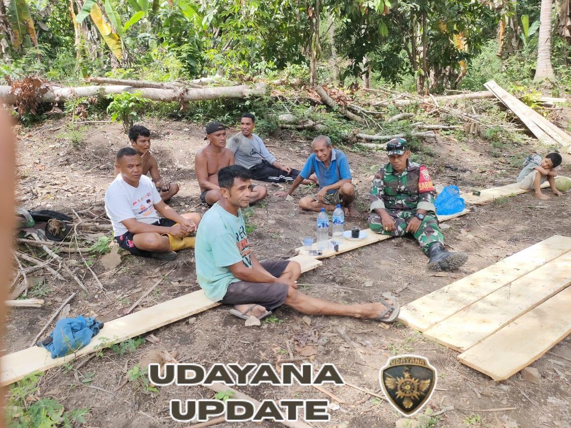 Babinsa Koramil 1602-01/Ende Tingkatkan Kemanunggalan TNI-Rakyat di Tanazozo