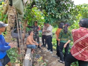 Kendalikan Mobilitas Serta Tertib Administrasi, Aparat Gabungan Di Semarapura Kauh Gelar Sidak Duktang