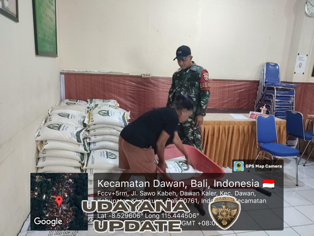 Pjs Danramil Dawan Terjunkan Babinsa Kawal Pendistribusian Penerima Bantuan Pangan Beras