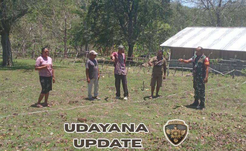 Babinsa Biut Ajak Warga Sapaen Siapkan Lahan Pertanian Hadapi Musim Hujan