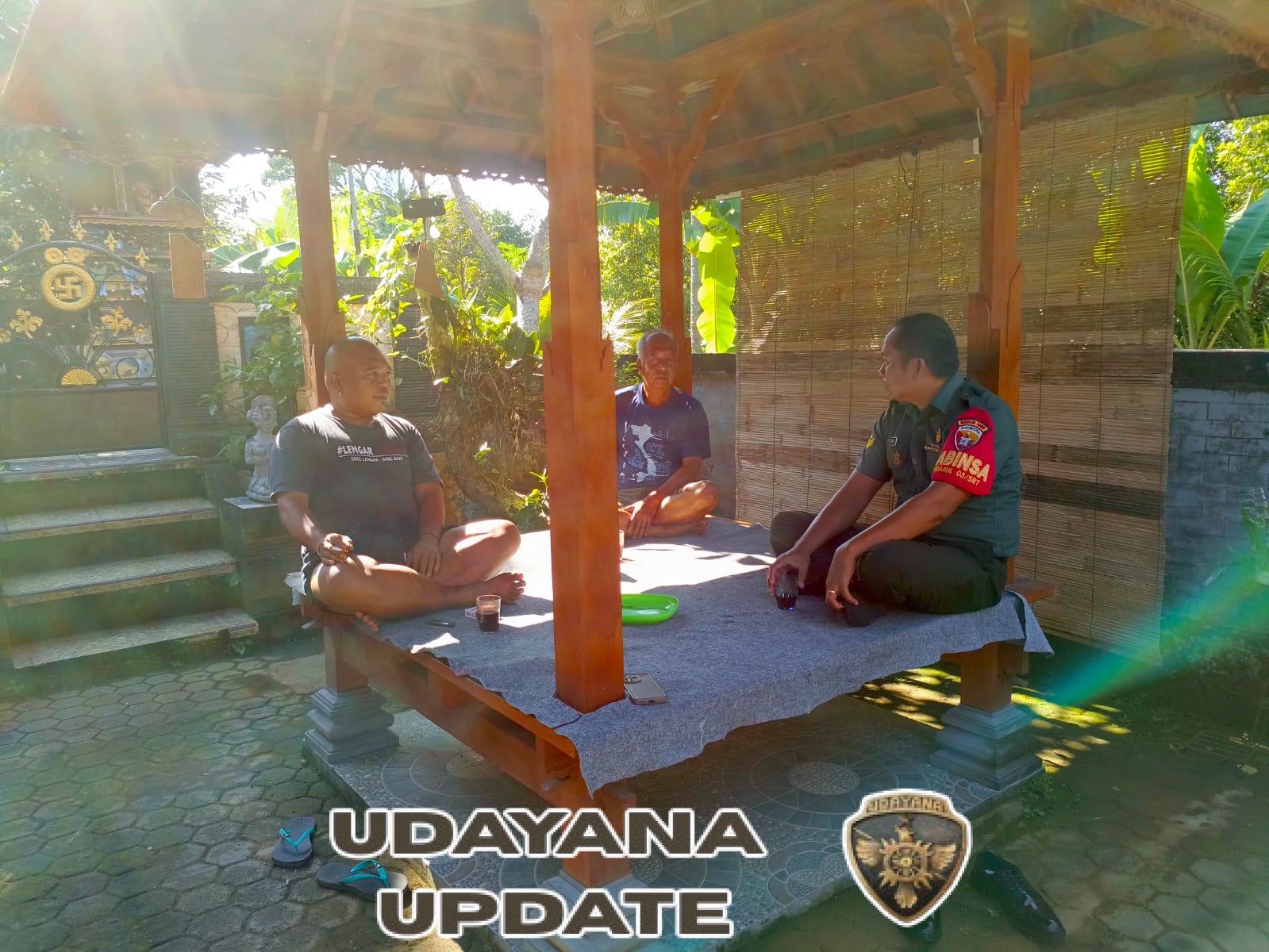 Sertu Ketut Parwata Gelar Komsos Bersama Tokoh Masyarakat di Desa Munduk Bestala