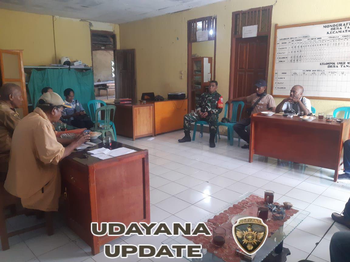 Babinsa Serka Muhammad Nur Hadiri Rapat Koordinasi Lokasi Tanah KDMP di Desa Tana Duen