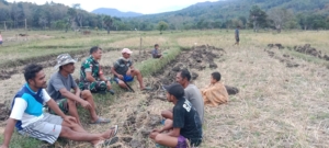 Babinsa Koramil 1618-01/Miotim dan Petani Nilulat Duduk Bersama Bahas Solusi Pertanian di Musim Tanam