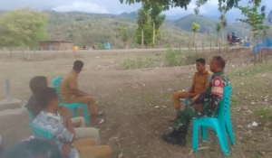 Babinsa Koramil 1618-03/Insut Pererat Koordinasi dengan Pemerintah Desa Banuan Bahas Program Pembangunan