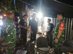 Serma Selamet Riyadi Pimpin Patroli Malam Sasar Dua Desa