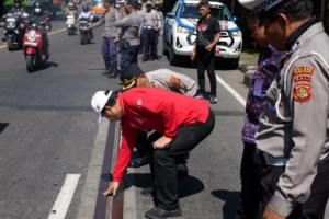 Wabup Dirga Tinjau Kondisi Jalan dan Jembatan di Abiantuwung, Pemkab Tabanan Bergerak Cepat Tanggapi Aduan Warga