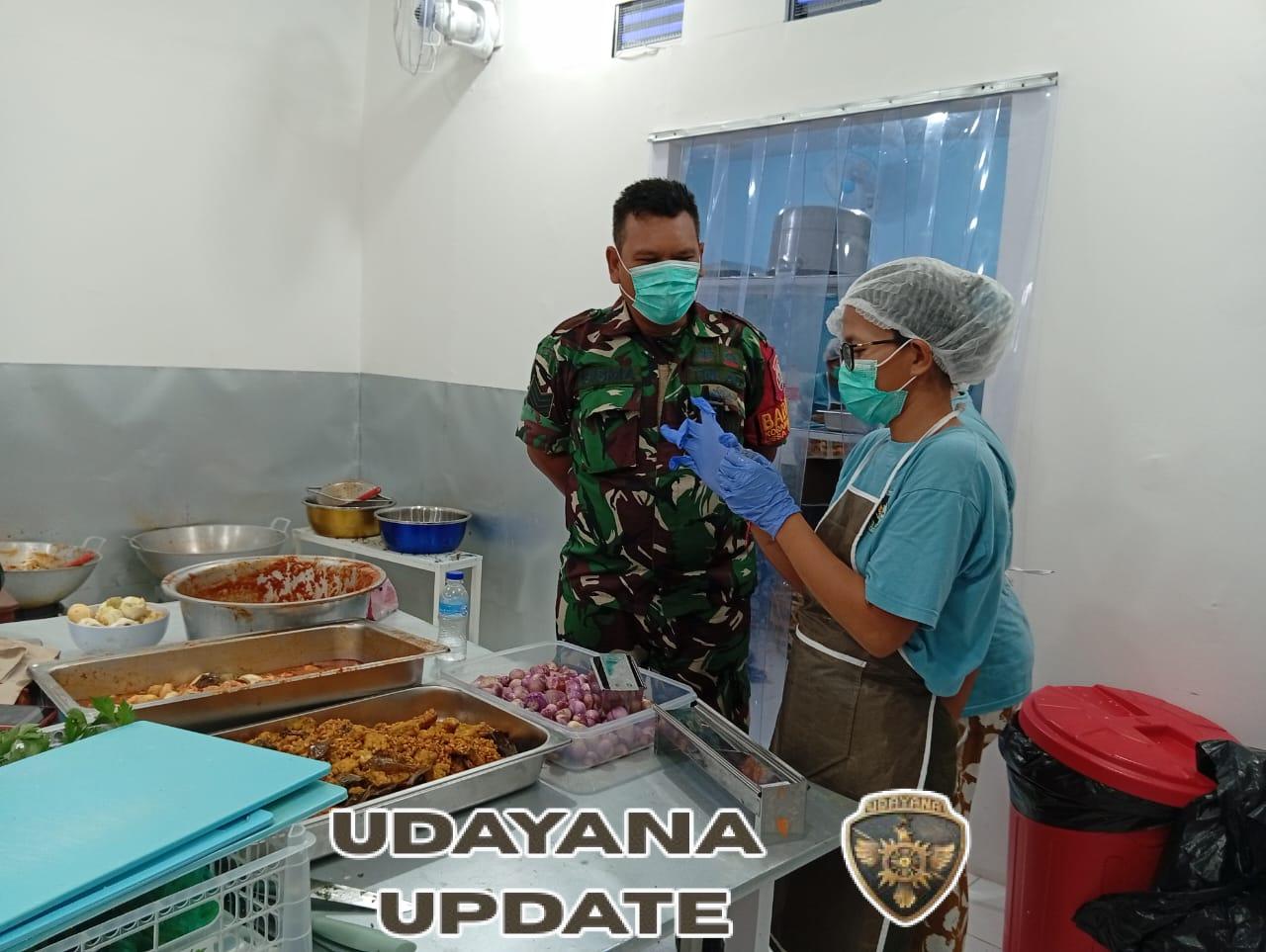 Wujud Kepedulian TNI terhadap Gizi Anak Sekolah, Babinsa Sukawati Tinjau Dapur MBG Celuk