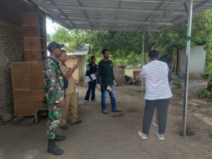 Dukung Eliminasi Rabies, Babinsa dan Dinas Pertanian Sikka Vaksinasi Ratusan HPR