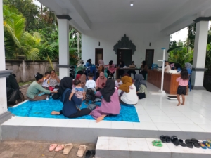 Wujud Kepedulian TNI, Babinsa Cupel Turut Awasi Posyandu untuk Cegah Stunting