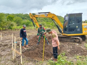 Babinsa Desa Belo Serda Sukardin Awasi Pembangunan Koperasi Merah Putih
