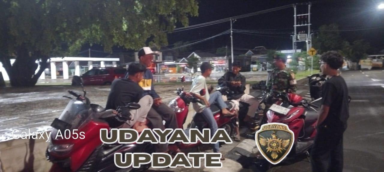 Koramil 1628-01/Taliwang Gelar Patroli Malam, Sertu Usman Ajak Warga Jaga Ketertiban Lingkungan