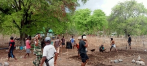 Semangat Gotong Royong Warnai Pembangunan Rumah Warga di Kolana Utara