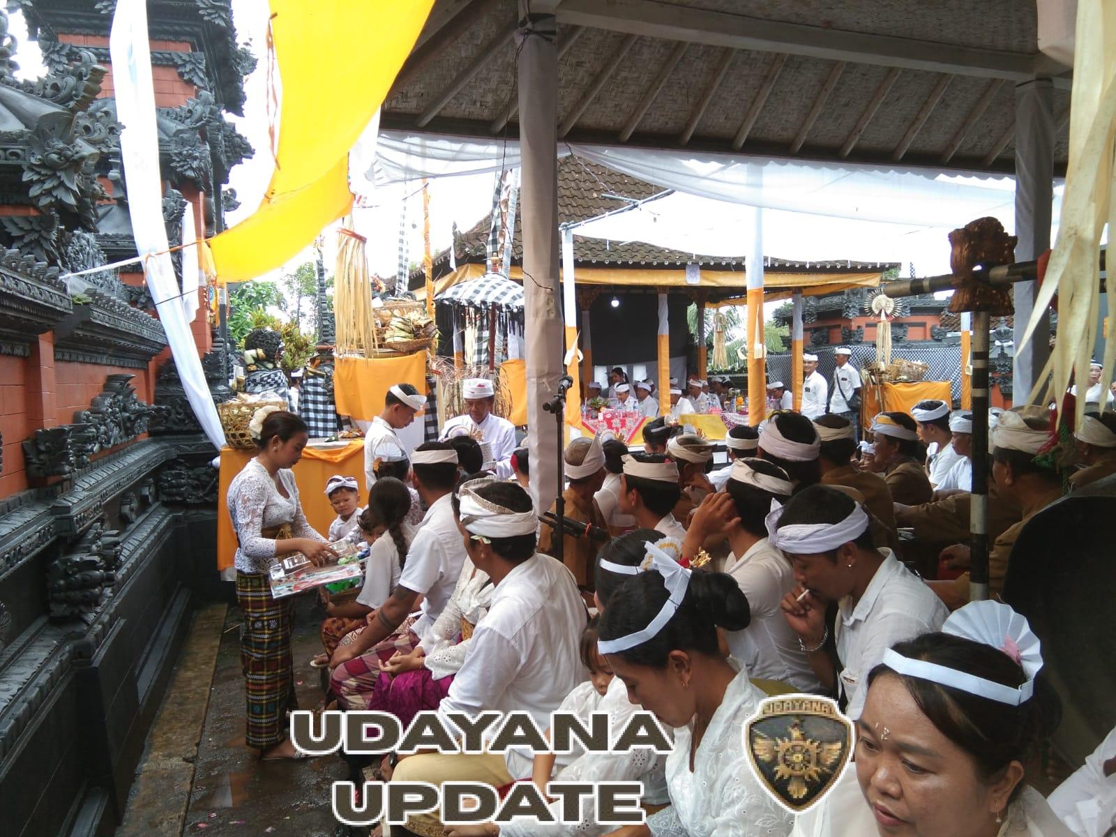 Sinergi Babinsa, Bhabinkamtibmas, dan Pecalang Amankan Puncak Ngenteg Linggih di Desa Medewi