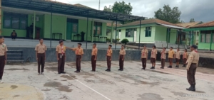 Babinsa Koramil 1621-01/Soe Bina Pramuka Saka Wira Kartika di Lapangan Kodim 1621/TTS