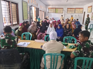 Kolaborasi TNI dan Tenaga Medis Tingkatkan Kesehatan Mata Masyarakat Bima