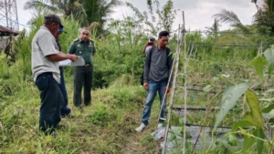 Danramil Banjarangkan Turun Langsung Tinjau Lahan Rencana Pengajuan Pembangunan KDKMP Desa Tusan