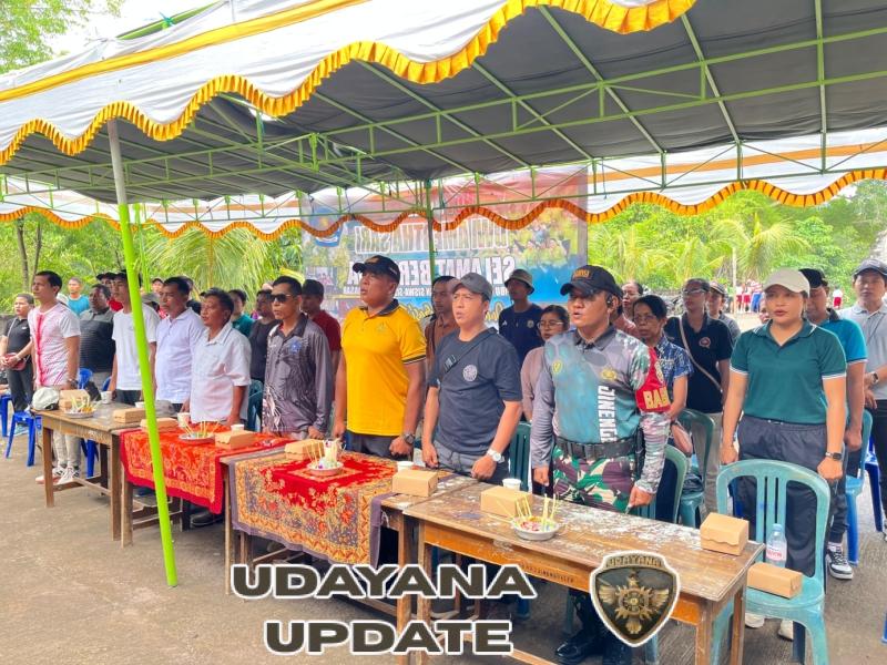 Sinergi TNI–Polri Warnai HUT ke-11 BUMDesa, Babinsa dan Bhabinkamtibmas Amankan Jalannya Acara