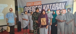 TNI Hadir untuk Rakyat: Babinsa Komodo Dampingi Warga Empat Desa Jalani Operasi Mata Gratis di Manggarai Barat.