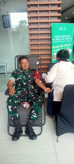 Solidaritas TNI Polri Meriahkan Donor Darah Hotel Cristal