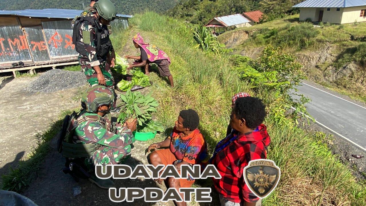 Satgas Yonif 743/PSY Wujudkan Senyum Mama Papua Lewat Belanja Kasih di Tirineri