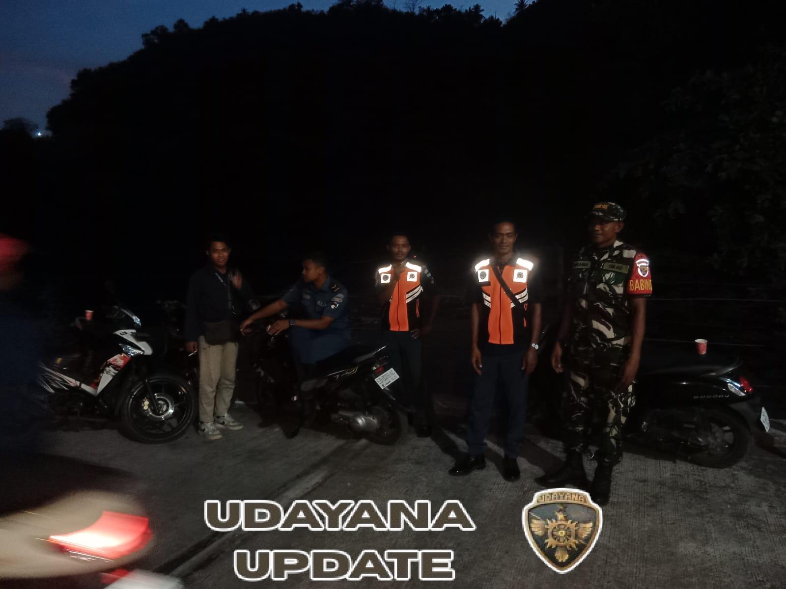 Babinsa Koramil 1602-01/Ende Kawal Kedatangan Kapal Darma Rucitra VIII di Pelabuhan IPPI