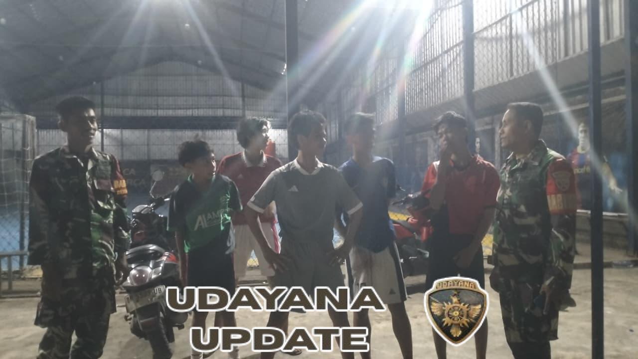 Babinsa Ajak asyarakat Peduli Terhadap Keamanan Lingkungan Dimalam Hari