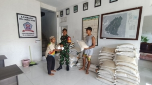 Babinsa Panji Anom Dampingi Penyaluran BLT Dana Desa Bulan November 2025